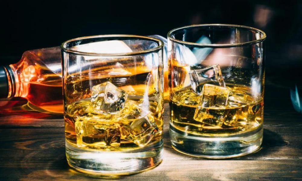 Έρευνα: Οι Έλληνες και οι Αλβανοί ήπιαν το λιγότερο αλκοόλ στην Ευρώπη